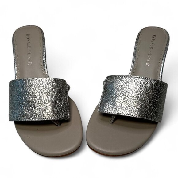 DONALD PLINER Vimm Pebbled Slip-on Mid Heel, Metallic Light Taupe, Sz 7, NEW - Picture 2 of 12